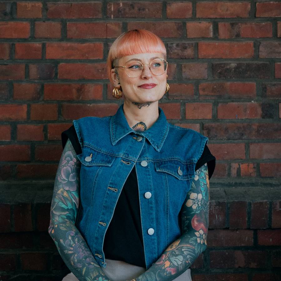 Sarah-Ann Tietchen • Artist Image